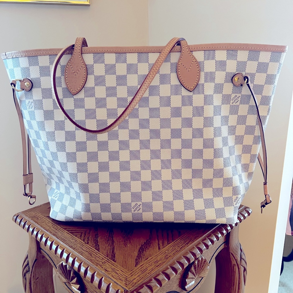 LV tote